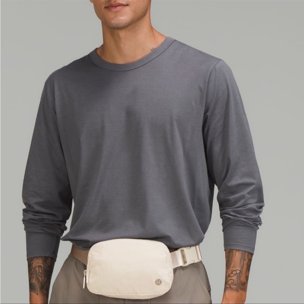 Lululemon everywhere belt bag